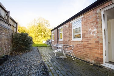 2 bed flat, Park Hill Road, Harborne, Birmingham, B179HD - Image 8